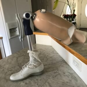 Ottobock Otto Bock 3R90 Prosthetic Knee With Pylon, Ankle 2R77, Whole Leg